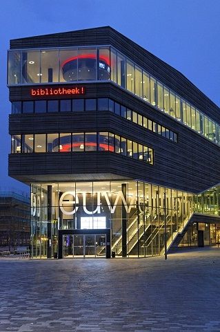  the new public library in Almere