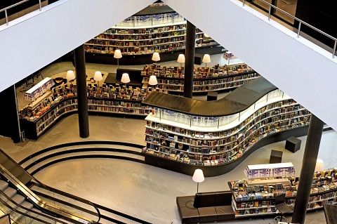  the new public library in Almere