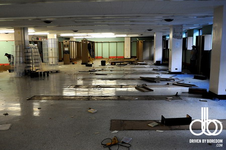 Donnell Library Center 息燈