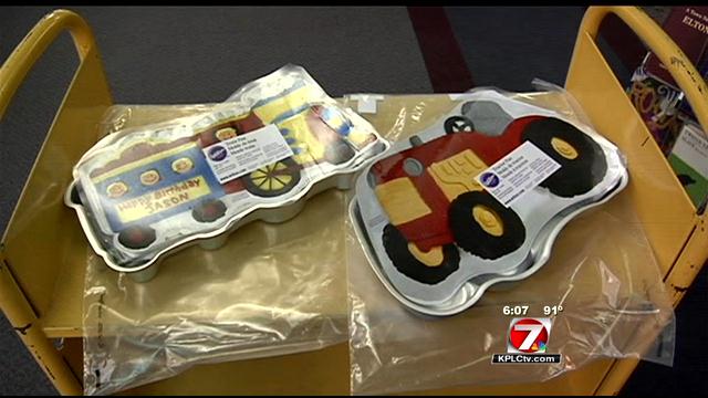 Calcasieu libraries to loan cake pans