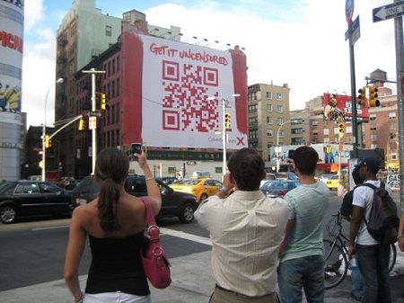  Calvin Klein Jeans QR Codes