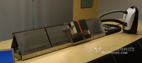 Book Scanner Uses a Household Vacuum